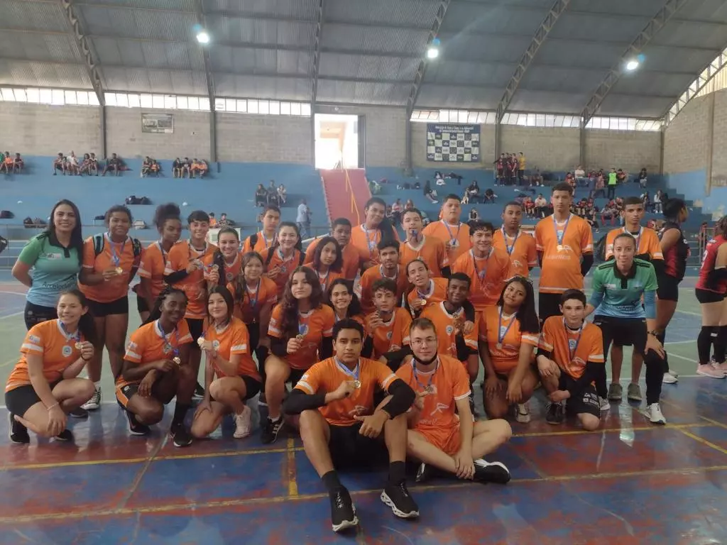 1º Festival Amistoso de Férias Argos promove jogos de vôlei e futsal